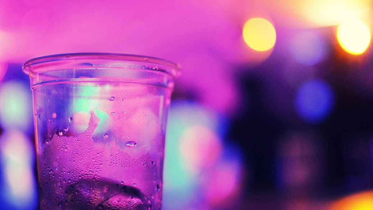 Verre en boîte de nuit, prévention de la soumission chimique
