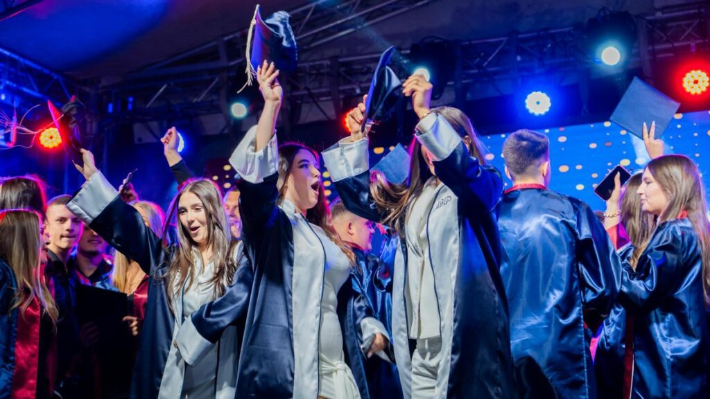 Jeunes en soirée, prévention alcool et drogues